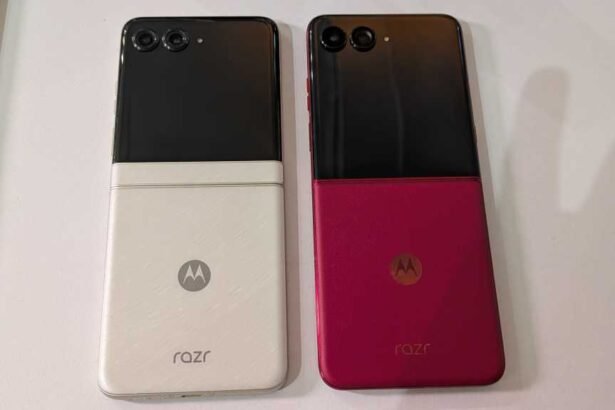 Motorola Razr 60 vs Razr 60 Ultra: Which is a Better Buy?