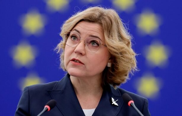 EU Shifts Tech Regulations to Encourage AI Investment, According to Digital Leader