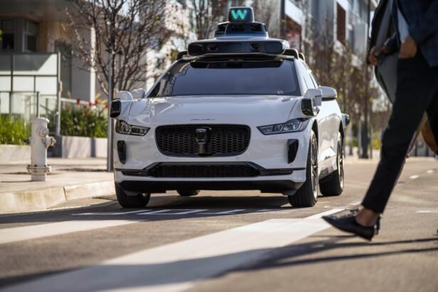 Waymo’s Robotaxi Revolution: Expanding Service across Silicon Valley