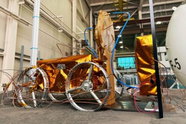 WiBotic and Astrobotic Collaborate to Perfect Wireless Charging for Lunar Missions