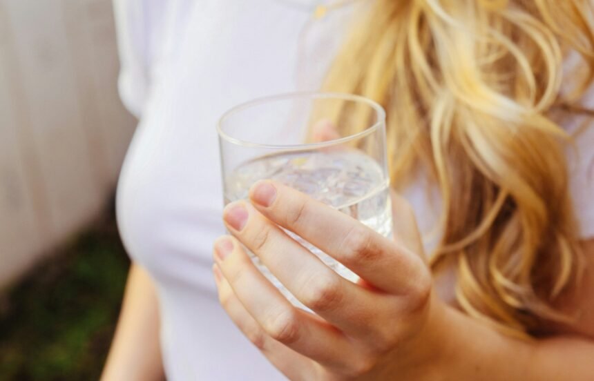 Air-Purifying Device Provides Safe Drinking Water at the Touch of a Window-Sized Tap