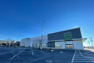 Closure of Amazon Fresh Grocery Store in South Seattle: Impact on 125 Workers