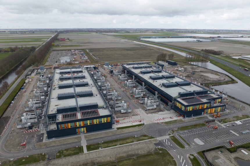 The Future of Technology: Advancing with Sustainable Data Centers