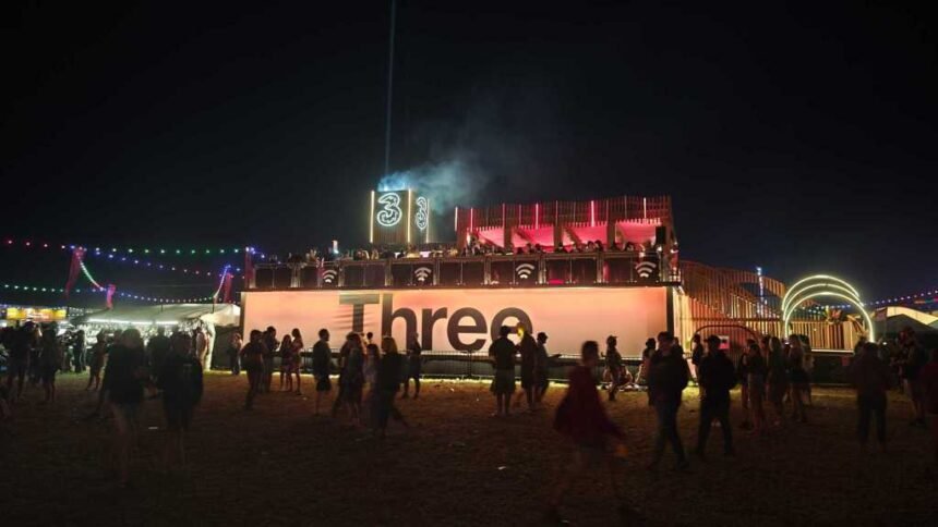 Unlimited Connectivity: Free eSIM Access at UK Music Festivals this Summer