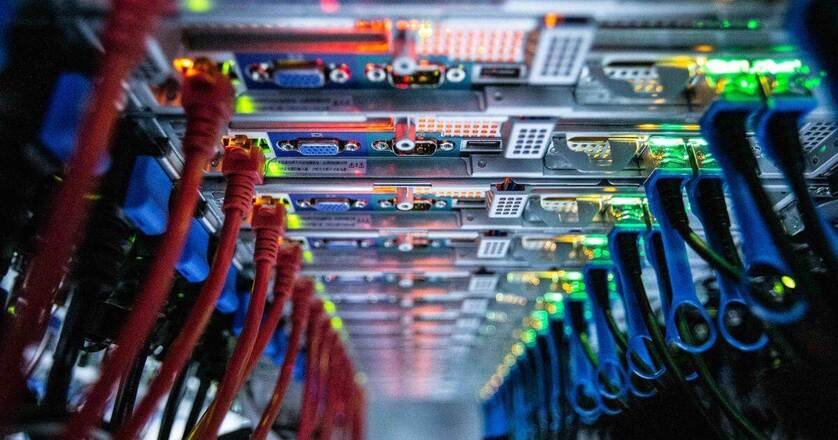 Web vs. Application Servers: Unpacking the Main Distinctions