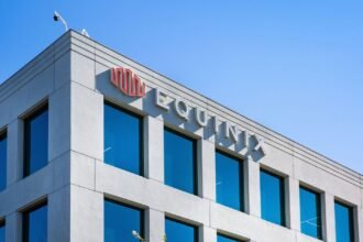 Elliott Investment Bolsters Investment in Equinix