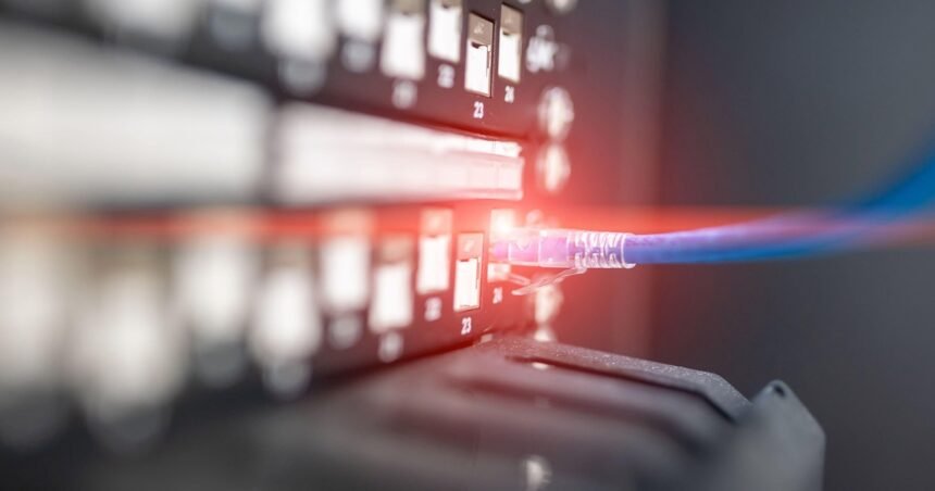Maximizing Budget Efficiency: 6 Strategies for Cutting Data Center Rental Expenses