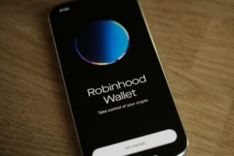 Regulators Reject Robinhood’s Unauthorized Tokenized Stocks Offering