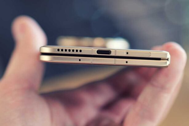 The Battle of Bulk: Honor Magic V5 vs Galaxy Z Fold 7
