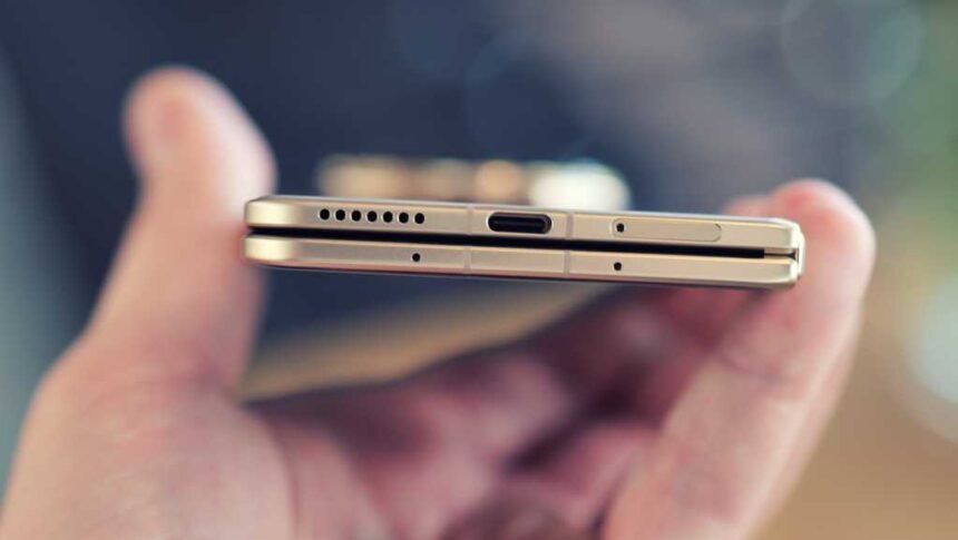 The Battle of Bulk: Honor Magic V5 vs Galaxy Z Fold 7