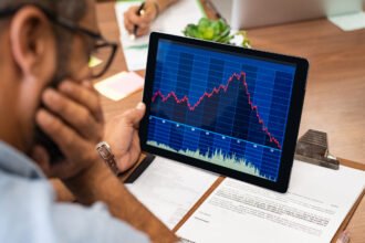 The Unprecedented Overvaluation of Megacap Stocks: A 27-Year Investor’s Perspective