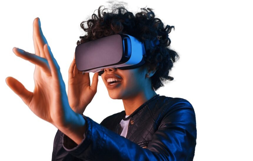 Enhancing Efficiency and Security: The Rise of Virtual Reality in Workplaces