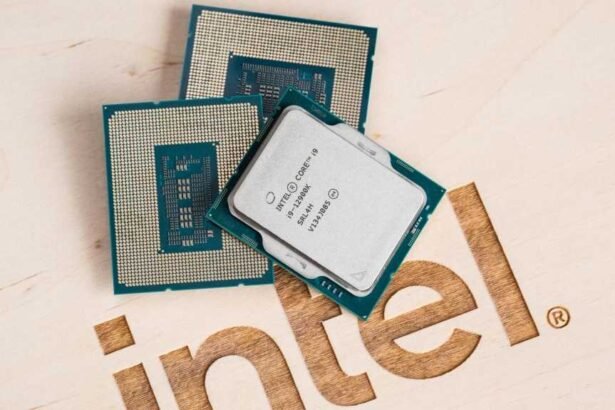 Exploring the Implications of the US Government’s Investment in Intel: What Does This Mean for Enterprise Buyers?