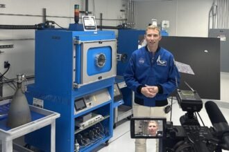 NASA’s Lunar Gratitude Tour: Space Agency Visits Seattle Suppliers for Next Moon Mission