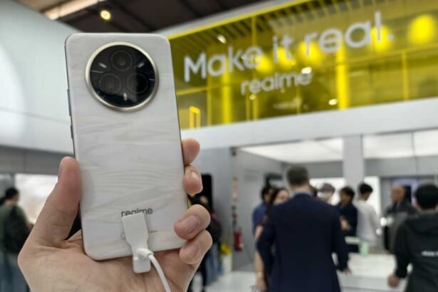 Realme Unveils Smartphone Prototype with Massive 15,000mAh Battery