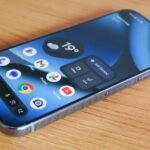 Google Pixel 10: Users Report Static Display Glitch