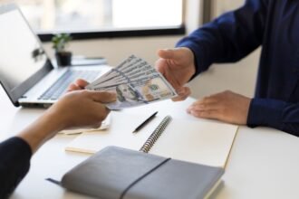Maximize Your Investment Potential with This ,000 Dividend ETF Pick