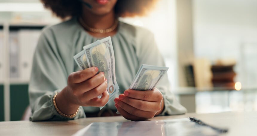 Maximizing Dividend Returns: The Top Stocks to Invest ,000 in Today
