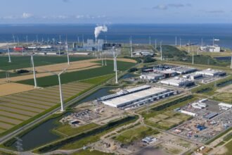 Renewable Energy Revolution: Public Support Grows for Eco-Friendly Data Centres
