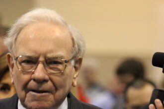The Incredible Growth of Investing ,000 in Berkshire Hathaway Over 5 Years