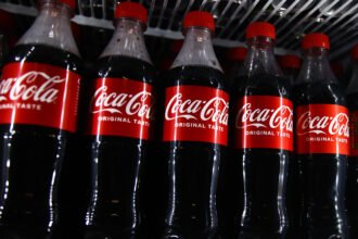 The Power of Long-Term Investing: How ,000 in Coca-Cola Stock 30 Years Ago Grew Over Time