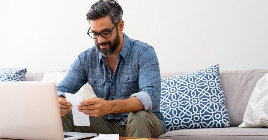 Why I Never Let My Credit Card Balance Grow: Weekly Payments Keep Me in Control