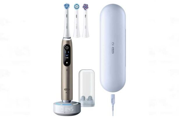 Introducing the Limited Edition Oral-B iO10 Gold Electric Toothbrush