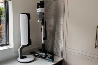 Levoit Aero Cordless Vacuum: Hands-Free Cleaning with Self-Emptying Base