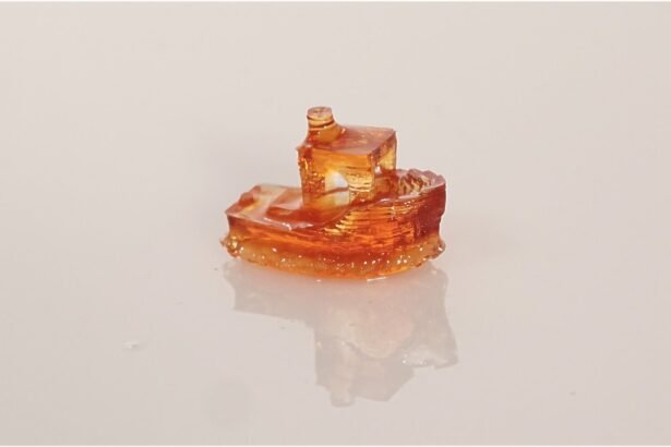 Revolutionizing 3D Printing: Creating Custom Glass Structures with Light-triggered Process Without Glue or High Temperatures