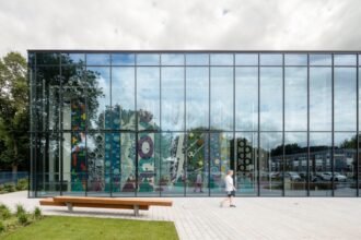 Revolutionizing Energy Efficiency: Deep Green’s Data Centre to Warm Manchester’s Pool