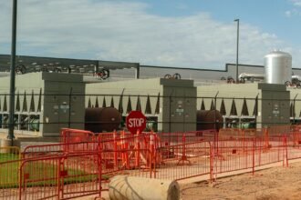 Samsung, SK Hynix Ink Deal to Supply Gear to Stargate