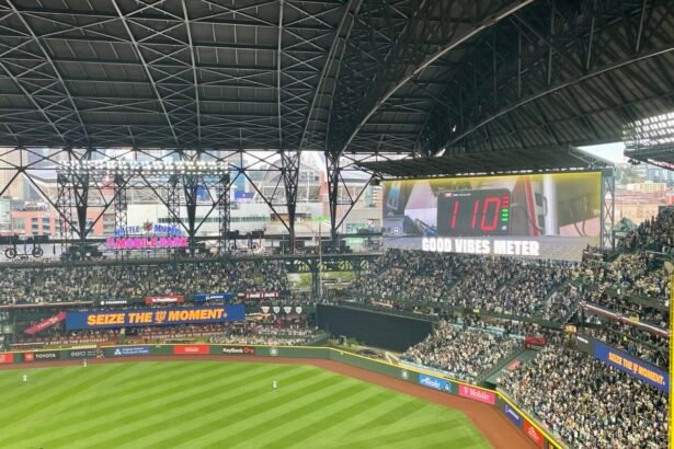 Shaking Up Seattle: Earthquake Monitors Track Tremors During Mariners’ Playoff Victory