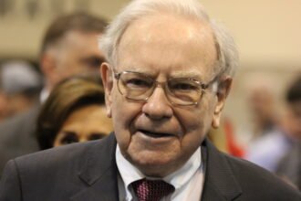 The Top Warren Buffett Stocks for Your ,000 Investment Today