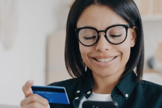 Unlocking Consumer Insights: How Retail Banks Can Harness Natural Language Processing for Sentiment Analysis