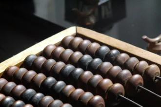 Escaping the AI Dilemma: Counterintuitive’s Innovative Chip Solution