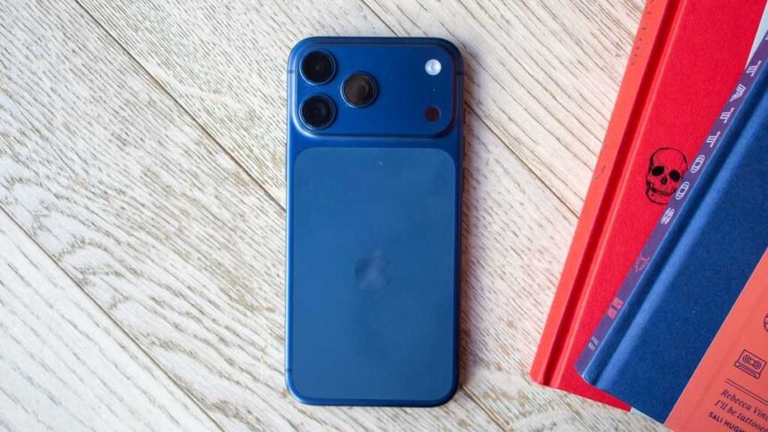 London Phone Thieves Opt for iPhones Over Samsung Galaxy Devices