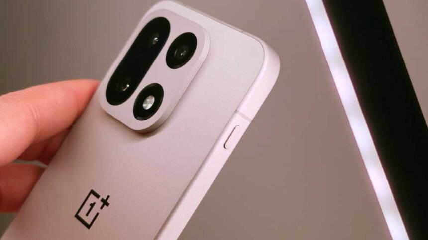 OnePlus 15 vs Pixel 10 Pro: A Comprehensive Comparison