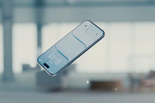 Apple Introduces Rollback Feature for Liquid Glass on Lock Screen with iOS 26.2