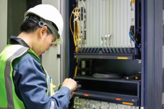 Creating a Robust Data Centre Network: Building Resilience from the Ground Up