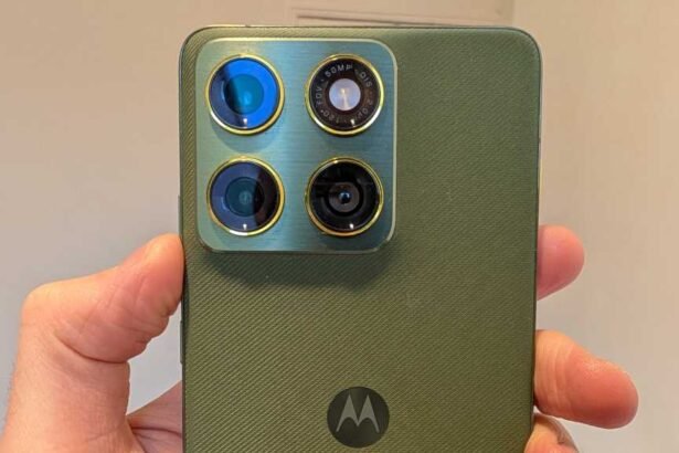 Exclusive Preview: Motorola’s Groundbreaking Flagship Phone Revealed Before Release
