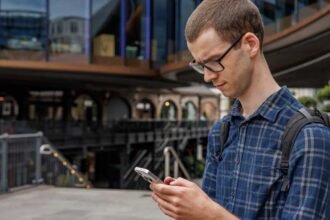 Phone Hopping: 11 Essential Steps When Switching Devices