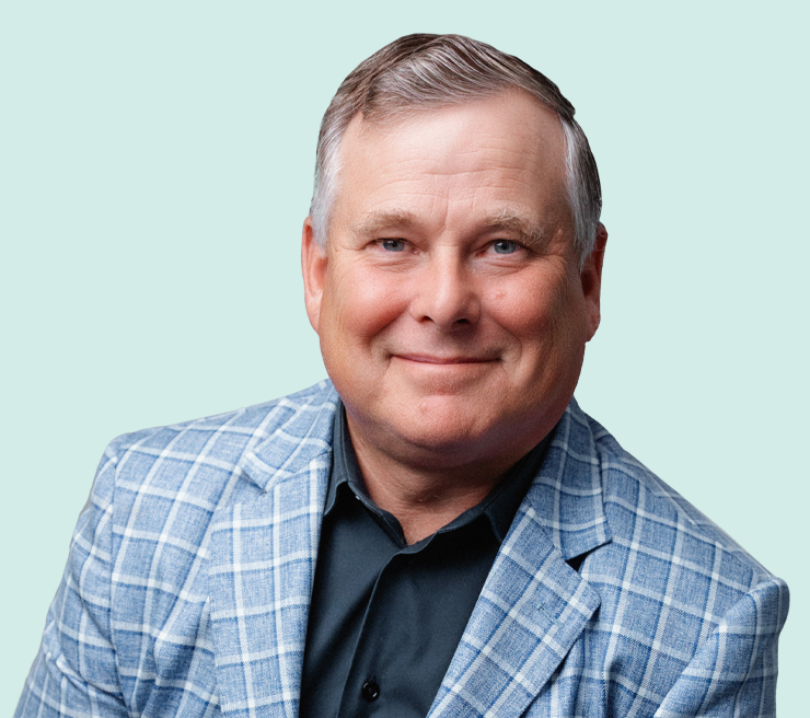 Tech Executives in Transition: Former Payscale CEO Scott Torrey Joins Smartsheet, Apple Enlists Microsoft VP for AI Leadership