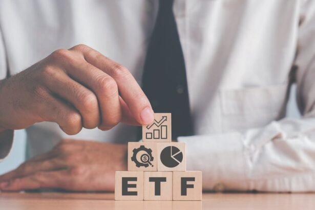 Tech Showdown: QQQ vs. VGT – Predicting the Top Tech ETF for 2026