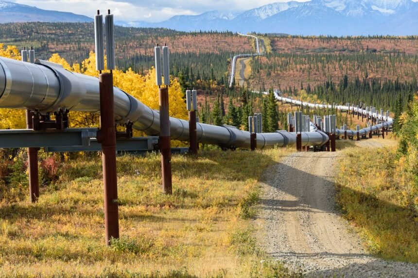 Top Pipeline Stocks for Smart Investors: Maximizing Your ,000 Investment