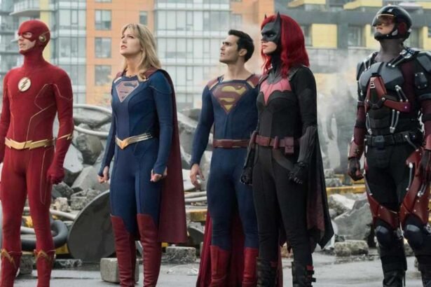 Your Guide to Watching Crisis on Infinite Earths in the Correct Order