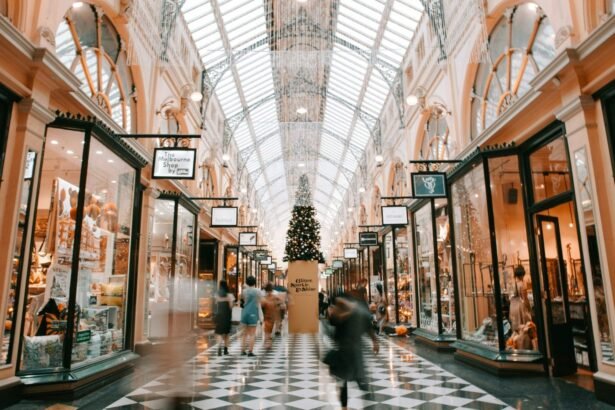 AI Assistants: Kroger vs. Lowe’s – A Comparative Analysis