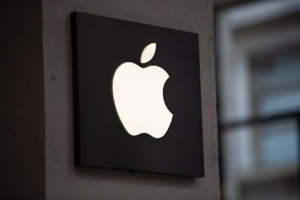 Apple’s AI Wearable: Keeping Pace with OpenAI