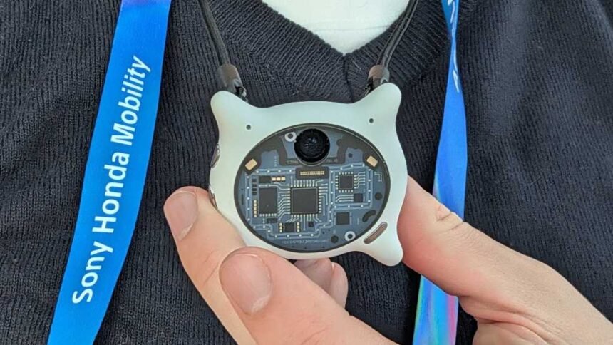 Embracing the Absurd: A Review of the Looki L1 AI Pendant