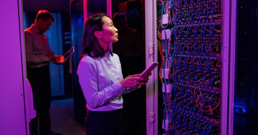 Exploring the Distinctions Between Data Center Technicians and Data Center Engineers