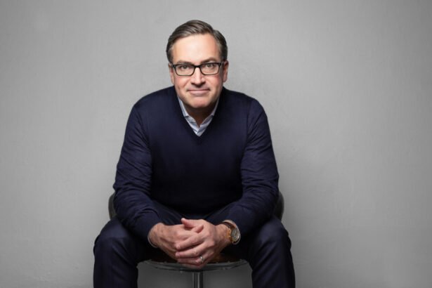 Former Amazon exec’s coding frenzy sparks viral AI tool debate